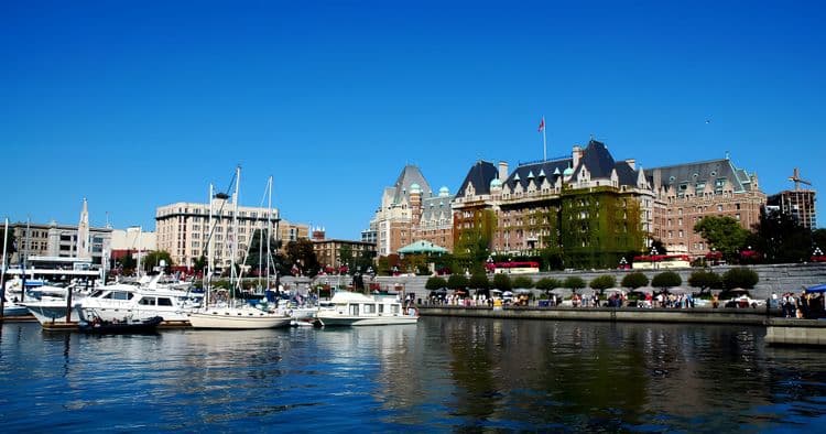 Butchart Gardens & Victoria Highlights