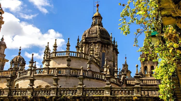 Santiago Extended Half Day Tour
