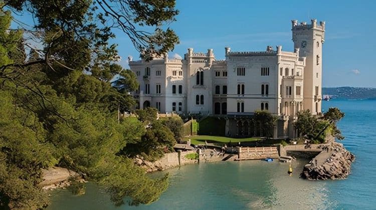 Trieste City Highlights & Miramare Castle