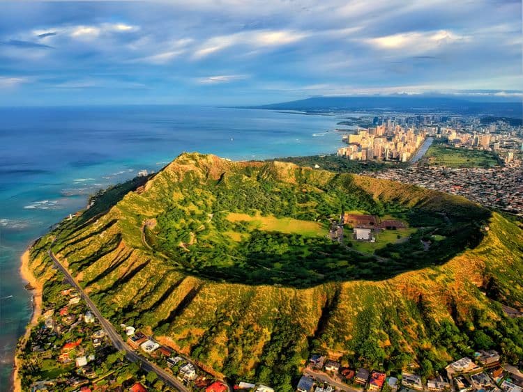 Iconic Diamond Head Adventure Hike