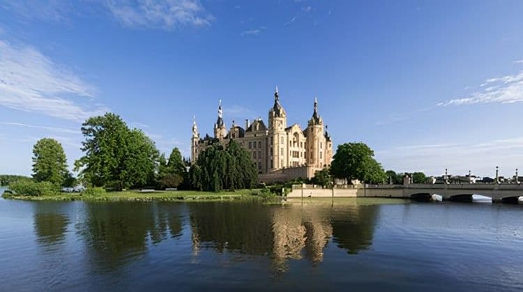 The Fairytale City of Schwerin & Lubeck