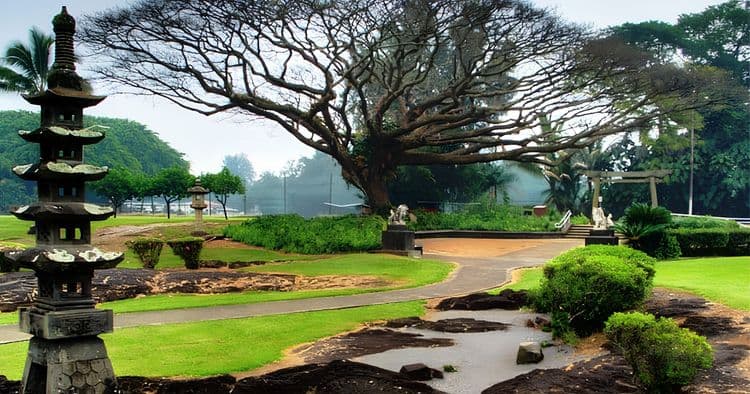 Rainforest Zoo, Rainbow Falls & Missionary Home