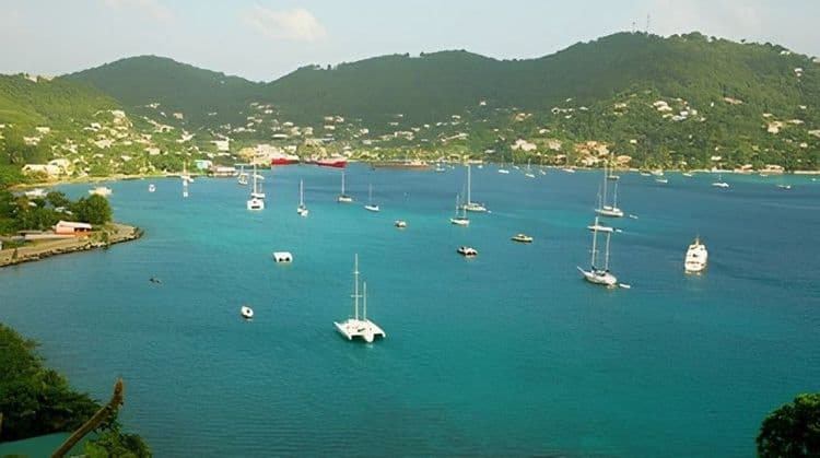 Northern Grenadines Explore