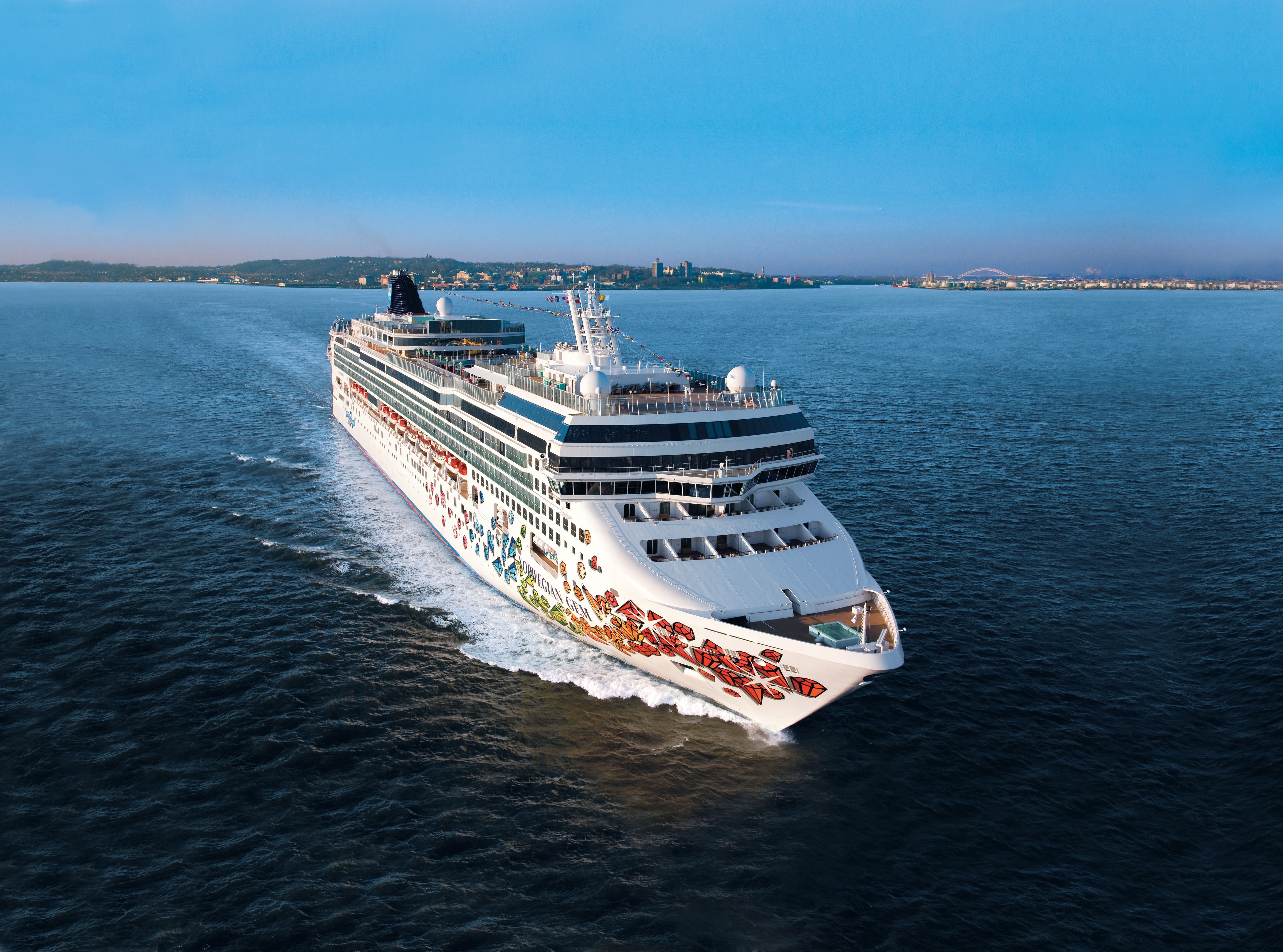 Norwegian Gem cruise ship