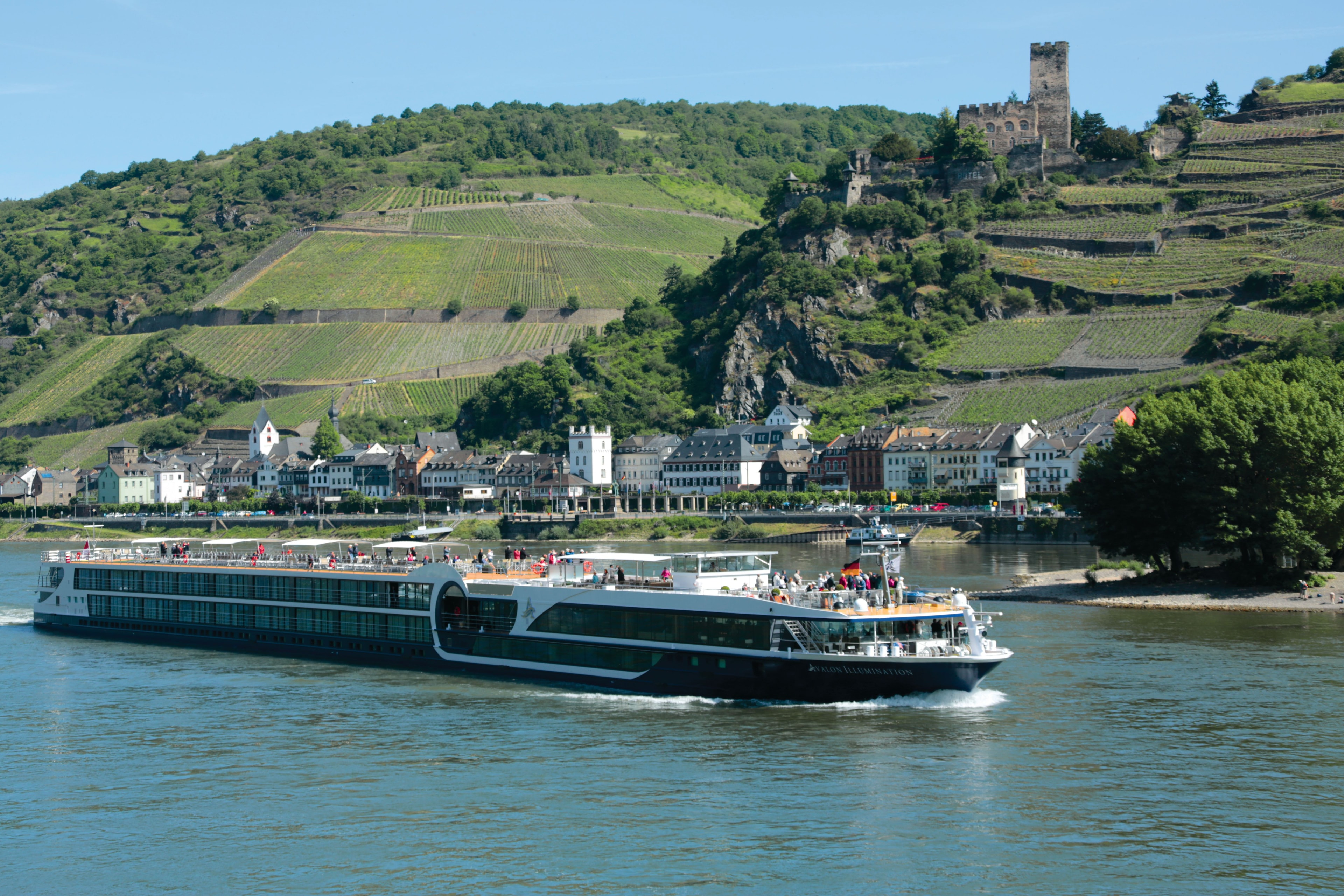 Avalon Illumination cruise ship