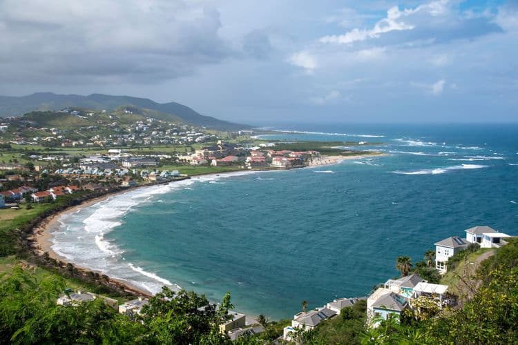 Overland Drive of the Enchanting Seaside