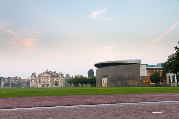 Van Gogh Museum & Canal Cruise