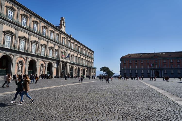 A Walk Through Naples, Secret Tunnels & Pizza