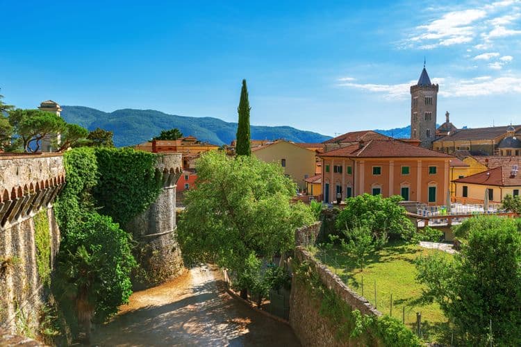 Medieval Town of Sarzana & Tuscan Lunch