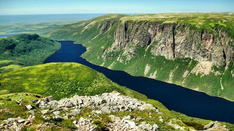 Gros Morne National Park & Light Lunch