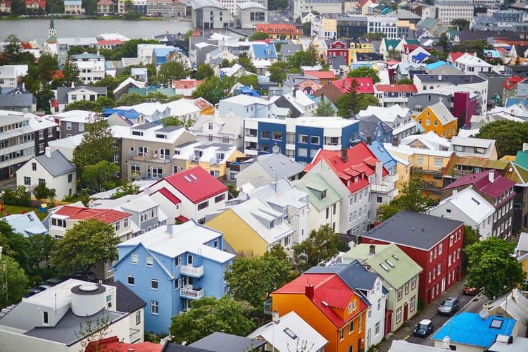 Reykjavik City Walk & Airport Transfer