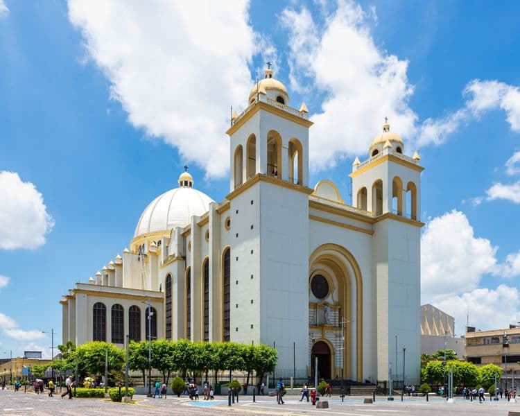 The Metropolitan Elegance of San Salvador